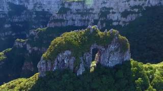 Pedra Furada  Serra Catarinense [upl. by Esilehs]