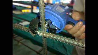 Rebar tying machine How to tighten the wire [upl. by Nallak]