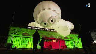 Lyon  Fête des lumières 2018  Petite place pour de grands rêves  place Bellecour [upl. by Matthew]