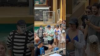 Got surprised 😂 Tom the mime SeaWorld seaworldmime funny viralvideo comedy fun viralshort [upl. by Tirma]