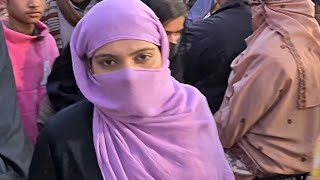 🇵🇰 LAHORE PAKISTAN WALKING TOUR OF A BUSY MARKET IN LAHORE CITY WALK 4K60FPS [upl. by Mcgraw]