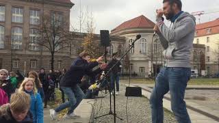 Tadzio Müller über die Klimagerechtigkeitsbewegung Fridays for Future demo Berlin 221119 [upl. by Ahsaela]