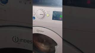 MACHINE À LAVER INDESIT INNEX [upl. by Dranik415]