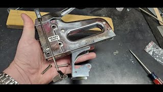 How to Repair a Jammed Staple Gun [upl. by Wade997]