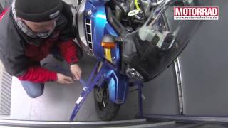 Motorrad richtig für den Transport verzurren [upl. by Pleione]