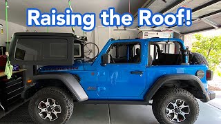 How to Remove a Jeep Wrangler Hard Top by Yourself [upl. by Nirehtak373]