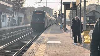 alla Stazione di Settimo Torinese un incrocio tra un Treno Merci Tedesco 🇩🇪 e un treno Rock [upl. by Blake]