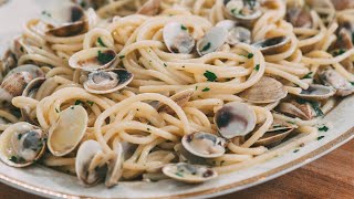 Spaghetti alle vongole cremosi La vera ricetta tradizionale [upl. by Assil]