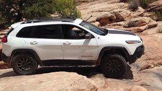 Jeep KL at Moab Wipeout Hill on the 7 mile rim trail at Moab [upl. by Gunning353]