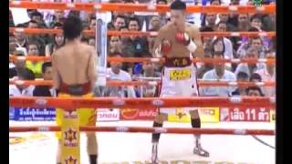 Full Fight ศรีสะเกษ ศรุ่งวิสัย vs ฮิโรฟูมิ มูไก 15112013 [upl. by Orferd]