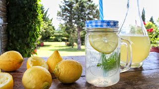 Η πιο εύκολη amp δροσιστική Σπιτική Λεμονάδα  Fresh Homemade Lemonade [upl. by Sire]