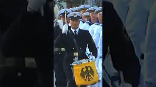 Preußens Gloria im preußischen Paradeschritt  Bundeswehr Stabsmusikkorps Spielmannszug bundeswehr [upl. by Tsnre]