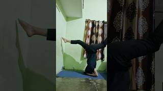 😬 Shirshasana to Chakrasam and Chakrasana to Shirshasana yogapractice homepractice [upl. by Yorke]