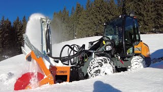 GIANT Hoflader G2700 HD XTRA HIGHFLOW Schneefräsen in den Bergen  CERRUTI  Hauser Landtechnik [upl. by Ofilia]