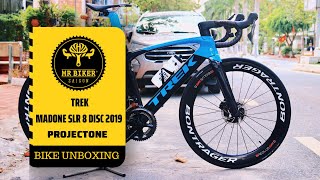 TREK MADONE SLR 8 DISC 2019  PROJECTONE  UNBOXING [upl. by Limann912]