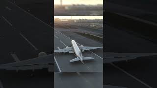 Crash Landing Delta Airlines Boeing 777 at Los Angeles International Airport shorts [upl. by Hamachi516]