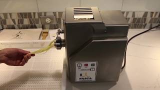 At A Glance AEX5 Arcobaleno Pasta Extruder Home Model [upl. by Hirasuna]