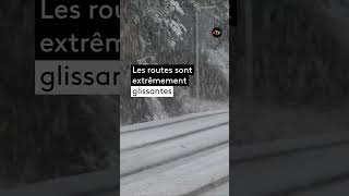 Les premières neiges arrivent en Provence [upl. by Anaes830]