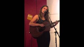 Maaike Ouboter Dat ik je mis Live Acoustic  FNAC Cafe Antwerpen 040715 [upl. by Asiaj]