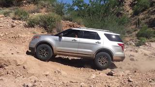 Ford Explorer with Traxda kit goes Off road [upl. by Dippold]