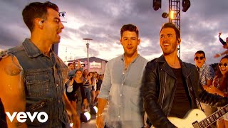 Jonas Brothers  Sucker  Only Human Live on The 2019 MTV VMAs [upl. by Gerdy]