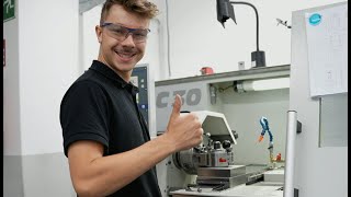 Ausbildung als Werkzeugmechanikerin bei toolcraft [upl. by Newob]