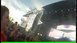 steve aoki longest cake throw hits guy in a wheelchair [upl. by Zobias245]