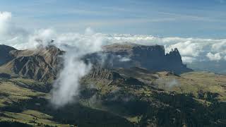 Zeitraffer Seiser Alm mit Rosengarten und OrtlerGruppe Dolomiten Südtirol [upl. by Lothar]