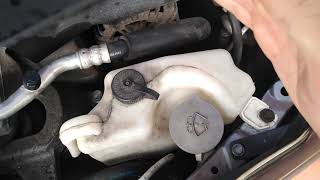 2008 Nissan Altima power steering fluid flush [upl. by Niccolo]