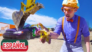 Tritura un Automóvil con la Excavadora de Blippi Español  Aprende a Deletrear para Niños [upl. by Anidnamra408]