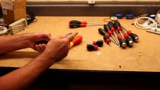 Wiha softfinish screwdriver review  extra heavy duty bit holders measuring and driveloc [upl. by Nerrad]