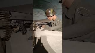 MG 42  DEUTSCHE WEHRMACHT  Deutscher Soldat mit MG 42 und Bunkerstellung  Museum WW2 [upl. by Vedis]