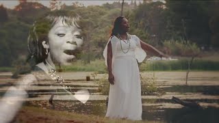 Janet Manyowa  Ndomira Pamuri Official Music Video [upl. by Jeremie]