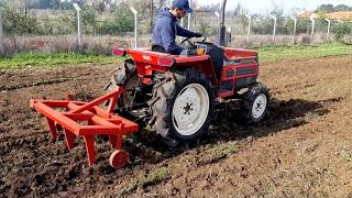 Mini tractor Yanmar Con Arado 5 puntas [upl. by Valeta]