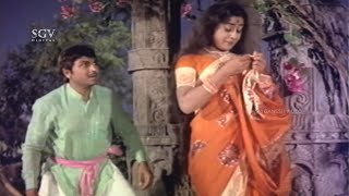 Dr Shocked By Manjulas Love Proposal  Sampathige Saval Kannada Movie Scene [upl. by Nivre83]