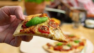 Perfekte Pizza selber machen Pizzateig  2 Rezepte [upl. by Leciram]