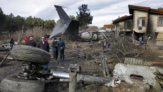 15 Tote bei Flugzeugunglück in Iran [upl. by Edobalo]