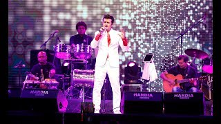 sonu nigam amp Guitar jugalbandi  live in indore  charity concert 2016 [upl. by Yard]