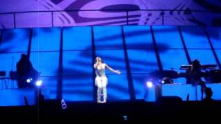 Alicia Keys  Got to be there Jackson cover live in Milan [upl. by Iniffit]