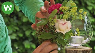 Tischdeko  Weinglas mit Teelicht und Blumen [upl. by Lynus]