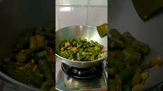 Bhindi Pyaz ki Sabji Recipe  shorts Bhindi Fry Recipe [upl. by Feune]