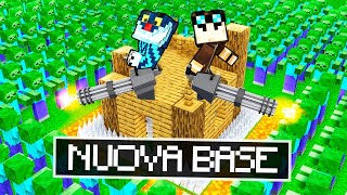 LA NOSTRA BASE SICURA È FINITA SU MINECRAFT INVASIONE [upl. by Launamme121]