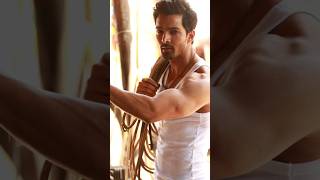 Harshvardhan Rane ❣ kheech meri photo 📸 ✨ short sanamterikasam harshvardhanrane song love [upl. by Parish]