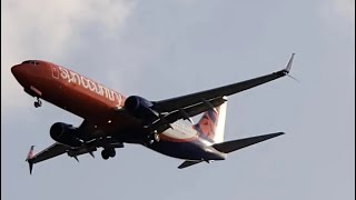 sun country airlines arriving from Minneapolis [upl. by Ahsratan]