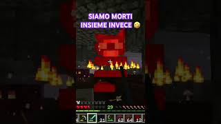 E quando pensi di avercela fatta 😱 emaraiderchannel minecraft minecraftshorts survival [upl. by Akima]