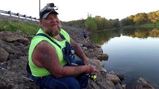 Crappie Fishing From The Bank With The Regular Dude [upl. by Martinic152]