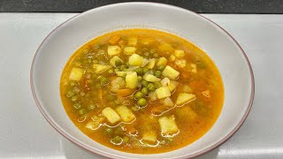 Gjelle me patate dhe bizele  Gjelle pa mish  Potatoes amp Peas Soup [upl. by Dine473]