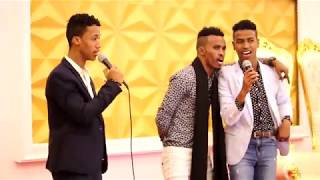 KHADAR KEEYOW IYO ABDINASIR YARE HEES CUSUB AROS WAN OO WANGSAN LIVE STAGE 2018 [upl. by Zigrang]