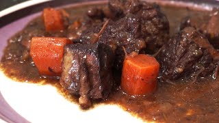 Le boeuf bourguignon  Recette authentique et facile  Préparation rapide [upl. by Gnol]