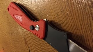 Milwaukee Fastback Compact Flip Utility Knife [upl. by Yrrok]